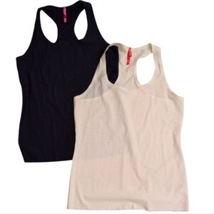 Lot Of 2 NEW Spanx Tank Tops White And Dark Navy Blue Perforated Racerback M